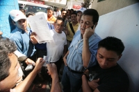 Martes 23 de febrero. Trabajadores del transporte del municipio de Tenejapa protestan en las entradas del edificio de gobierno para exigir que no sean entregadas nuevas concesiones de manera arbitraria en esta localidad indígena de los altos de Chiapas.