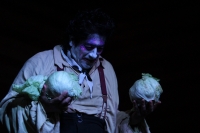 Jueves 7 de julio del 2016. Tuxtla Gutiérrez. Jaleo, de Daniel Gutiérrez del grupo Morus Lucus Clown de Quintana Roo durante su participación en la gira de la Muestra Regional de Teatro de la Zona Sur.