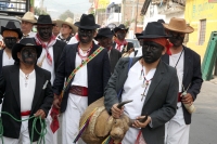 Martes 3 de mayo del 2016. Tuxtla Gutiérrez. Los indígenas zoque recorren las calles de los barrios tradicionales realizando la danza del Torito