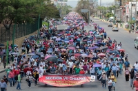 Lunes 9 de abril del 0218. Tuxtla Gutiérrez. Aspecto de la marcha magisterial en el lado oriente de la ciudad al inicio del paro de 48 horas en la huelga nacional de la educación en México.