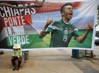 Lunes 16 de junio del 2014. Tuxtla Gutiérrez. La publicidad del mundial en la plaza central de la ciudad.