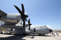 Martes 22 de marzo. El avión estadounidense  Loockheed C-130 Hercules fabricado desde los años 50´s, propiedad del ejército americano utilizado para el monitoreo y pronostico de fenómenos meteorológicos, ciclónicos tropicales y lluvias llega a Chiapas y s