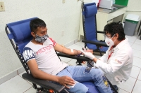 20210429. Tuxtla G. Promoviendo la donación de sangre en el Hospital de Especialidades Pediatricas