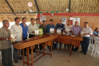 Viernes 9 de octubre del 2015. Tuxtla Gutiérrez. Los marimbistas, ejecutantes del instrumento de hormiguillo se reúnen en la colonia Terán de la capital del estado de Chiapas para recibir el libro Memorias de Marimbistas; Marimbas Tuxtlecas 1900-1980 del 