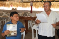 Viernes 9 de octubre del 2015. Tuxtla Gutiérrez. Los marimbistas, ejecutantes del instrumento de hormiguillo se reúnen en la colonia Terán de la capital del estado de Chiapas para recibir el libro Memorias de Marimbistas; Marimbas Tuxtlecas 1900-1980 del 