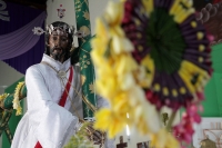 20210402. Venustiano Carranza. La procesión  del Viacrucis en las calles de La Antigua San Bartolomé de los Llanos