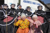 Jueves 22 de enero del 2015. Suchiapa. La Viejada de San Sebastián. Los danzantes tradicionales de esta comunidad de la depresión central del estado de Chiapa, bailan en las calles haciendo sátira de personajes públicos, vestidos como mujeres y mezclándos