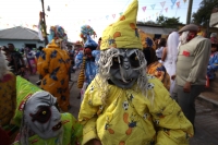 Jueves 22 de enero del 2015. Suchiapa. La Viejada de San Sebastián. Los danzantes tradicionales de esta comunidad de la depresión central del estado de Chiapa, bailan en las calles haciendo sátira de personajes públicos, vestidos como mujeres y mezclándos