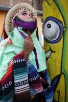 Jueves 22 de enero del 2015. Suchiapa. La Viejada de San Sebastián. Los danzantes tradicionales de esta comunidad de la depresión central del estado de Chiapa, bailan en las calles haciendo sátira de personajes públicos, vestidos como mujeres y mezclándos