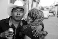Viernes 20 de enero del 2017. Suchiapa. Los danzantes representando con vistosos trajes de personajes de la vida social se mezclan con quienes usan la vestimenta tradicional del Parachico y El Torito durante los festejos del recorrido en honor a San Sebas