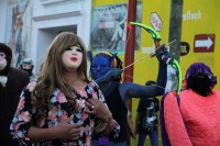 Viernes 20 de enero del 2017. Suchiapa. Los danzantes representando con vistosos trajes de personajes de la vida social se mezclan con quienes usan la vestimenta tradicional del Parachico y El Torito durante los festejos del recorrido en honor a San Sebas