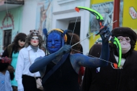 Viernes 20 de enero del 2017. Suchiapa. Los danzantes representando con vistosos trajes de personajes de la vida social se mezclan con quienes usan la vestimenta tradicional del Parachico y El Torito durante los festejos del recorrido en honor a San Sebas
