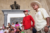 Miércoles 3 de julio del 2013. Tuxtla Gutiérrez, Chiapas. Foto/JH Ancianitos se manifiestan en el Congreso de Chiapas para exigir que las autoridades entreguen los recursos económicos que la legislación local les otorga a los Adultos Mayores. Miércoles 3 de julio del 2013. Tuxtla Gutiérrez, Chiapas. Foto/JH Ancianitos se manifiestan en el Congreso de Chiapas para exigir que las autoridades entreguen los recursos económicos que la legislación local les otorga a los Adultos Mayores.