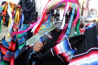 Viernes 22 de enero del 2016. Suchiapa. La Danza del Viejo o La Viejada. Los danzantes representan una burla social con sus gritos y  vestimenta durante el recorrido que realizan conmemorando a San Sebastián Mártir en esta localidad ubicada a 17 kilómetro