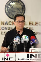 Martes 14 de julio del 2015. Tuxtla Gutiérrez. Edgar Humberto Arias Alba, vocal ejecutivo del INE en Chiapas habla en conferencia de prensa sobre el proceso electoral donde se eligieran a presidentes municipales y diputados locales la próxima semana en es