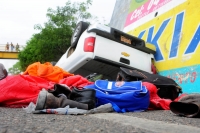 Gutiérrez/Un accidente de tráfico ocurre en este momento en las cercanías del puente Chiapa de Corzo donde se ve involucrada una camioneta que pierde el control y se estrella en el muro de contención