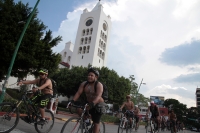 Sábado 8 de junio el 23019. Tuxtla Gutiérrez. Durante el #WordNakedBikeRide esta tarde en #Tuxtla los ciclistas me manifiestan en las principales avenidas. Sábado 8 de junio el 23019. Tuxtla Gutiérrez. Durante el #WordNakedBikeRide esta tarde en #Tuxtla los ciclistas me manifiestan en las principales avenidas.