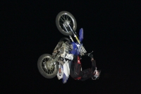 Domingo 24 de octubre. Especial de motos. Los motociclistas extremos presentan el espectáculo X-Pilots y de Free Style Moto Show la noche de este sábado en el autodromo Chiapas.