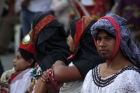 Jueves 18 de febrero del 2016. Tuxtla Gutiérrez. “La bajada  de las vírgenes de Copoya” es una de las tradiciones que perdura gracias a la resistencia cultural  de la comunidad indígena zoque quienes mantienen el recorrido durante 45 días visitando los ho