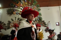 Miércoles 17 de agosto del 2016. Tuxtla Gutiérrez. La comunidad Zoque durante las celebraciones de San Roque y San Jacinto visitan las casas que comparten El Costumbre