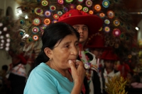 Miércoles 17 de agosto del 2016. Tuxtla Gutiérrez. La comunidad Zoque durante las celebraciones de San Roque y San Jacinto visitan las casas que comparten El Costumbre