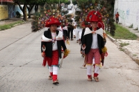 Miércoles 17 de agosto del 2016. Tuxtla Gutiérrez. La comunidad Zoque durante las celebraciones de San Roque y San Jacinto visitan las casas que comparten El Costumbre