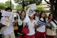 20261007. Tuxtla Estudiantes realizan una cadena humana bajo la lluvia para conmemorar el 7 de octubre del 2023 en Gaza.