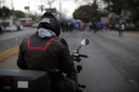 2026039. Tuxtla. Maestros bloquean las entradas a la ciudad en el segundo día del paro magisterial.