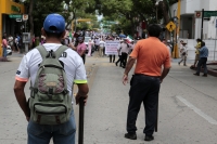 20240519. Tuxtla. Maestros dela CNTE en paro confrontan a la manifestación de simpatizantes de Xóchitl Gálvez durante la marcha de Marea Rosa