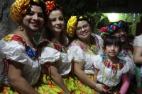 20250108. La Chuntá llena las calles de Chiapa de Corzo que se transfigura en un pueblo multicolor y de luz en esta noche al inicio de la Fiesta Grande de Enero.