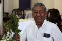 20260405. Chiapa de Corzo. Los Chamales, las ofrendas de flores son llevadas durante el Via-Crucis  hacia la iglesia de Santo Domingo.