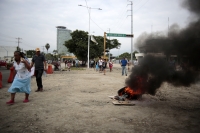 20240910. Tuxtla. Vecinos de Patria Nueva protestan en las obras del Libramiento Norte al verse afectados en el acceso principal a esta popular colonia.