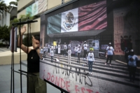 20240630. Tuxtla. La Expo de fotografías de Gabriela Sanabria donde refleja la vida cotidiana de las madres en Resistencia se presenta esta tarde en la plaza central de la ciudad.