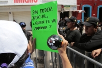 20240923. Tuxtla. Trabajadores del Poder Judicial en Chiapas realizan protestas durante el último informe de gobierno de Chiapas.