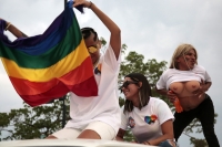 20240615. Tuxtla. Esta tarde se realiza la marcha del Orgullo Gay 2024 en donde participan representantes de empresas y organizaciones de la comunidad LGBTQ en Chiapas.