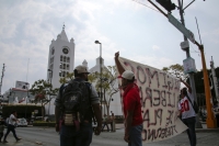 2026026. Tuxtla. Estudiantes egresados de la Escuelas Normales de Chiapas se manifiestan este medio día en la capital del estado de nuestro estado para exigir plazas de trabajo.