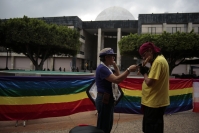 20241001. Tuxtla. Inicia un nuevo sexenio en México y Chiapas acompañadas de las protestas de la comunidad LG y del Poder Judicial.