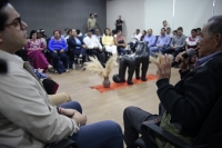 20251118. Tuxtla. Juan Hernández (CI74) y los representantes del Congreso Indígena entregan el documento de acuerdos ante la LXVIII Legislatura de Chiapas.