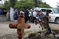 20241024. Berriozábal La pequeña vendedora conocida como “Lupita”; quien fuera víctima del llamado “El Monstruo de la Séptima” es despedida por sus familiares y el pueblo de Berriozábal y llevada al panteón de esta comunidad esta tarde