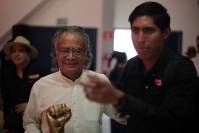 2060715. Tuxtla. Pedro Valtierra, fotógrafo mexicano, participa en el conversatorio sobre fotoperiodismo durante el aniversario del periódico Cuarto Poder.