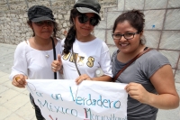 Domingo 10 de junio del 2012. Tuxtla Gutiérrez, Chiapas. Jóvenes estudiantes se congregan alrededor del movimiento #132 para manifestar su adversidad en contra de la política actual en el país y generar un movimiento de conciencia social desde la base juv