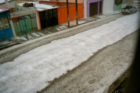 Foto/Fabián Vidal. Sábado 24 de marzo del 2012. Espectacular granizada en San Cristóbal de las Casas.