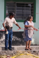 Lunes 16 de julio del 2012. Tuxtla Gutiérrez, Chiapas. Pobladores en las cercanías del Rio Sabinal exigen a las autoridades que se audite y controle las obras que se ubican en las cercanías de la 8ª oriente puesto que varias de las casas-habitación presen