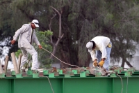 Lunes 16 de julio del 2012. Tuxtla Gutiérrez, Chiapas. Pobladores en las cercanías del Rio Sabinal exigen a las autoridades que se audite y controle las obras que se ubican en las cercanías de la 8ª oriente puesto que varias de las casas-habitación presen