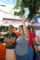 Jueves 2 de junio. Colonos de la Bienestar Social marchan y se manifiestan el as instalaciones de la CFE en el centro de la ciudad para protestar por las altas tarifas que se han venido cobrando y anuncian que dejaran de realizar los pagos y los adeudos.