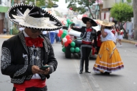 Lunes 20 de noviembre del 2017. Tuxtla Gutiérrez. Esperando el inicio del desfile conmemorativo del inicio de la Revolución Mexicana