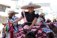 Lunes 20 de noviembre del 2017. Tuxtla Gutiérrez. Esperando el inicio del desfile conmemorativo del inicio de la Revolución Mexicana