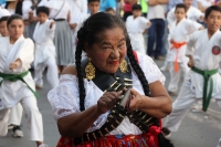 Lunes 20 de noviembre del 2017. Tuxtla Gutiérrez. Esperando el inicio del desfile conmemorativo del inicio de la Revolución Mexicana