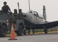 Susana Solís/Aterriza de emergencia avioneta militar.
