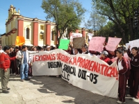 Lunes 24 de octubre. Estudiantes de Secundaria se manifiestan.